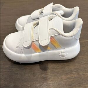 Adidas toddler fluorescent White Sneakers Velcro straps bubble bottom